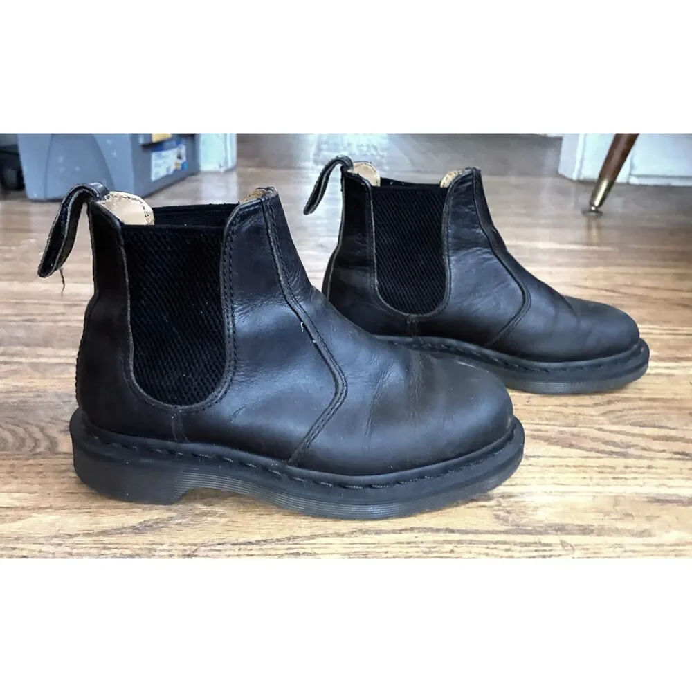 Dr. Martens Black Leather Pull On Chelsea Boots Shoes  Women's Size 5
